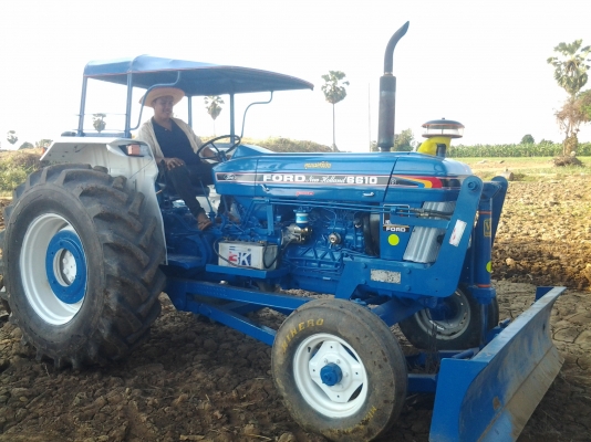 ขายรถไถฟอรด์6600เสื้อลายไอดีโตเครื่องดีเกียร์เงียบไฮโดหลิกดีใบมืดCMTผาน7CMT