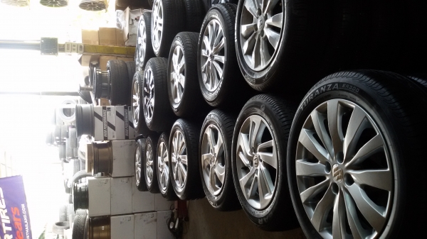 ขายถุกถูกครับล้อใหม่ยางใหม่