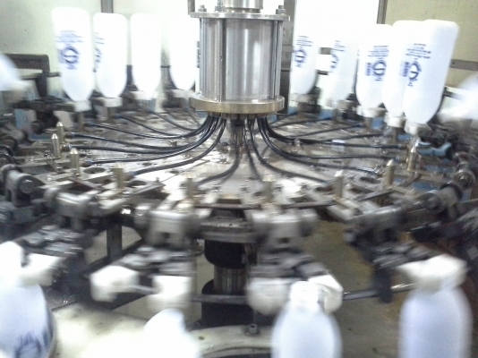 ขายเครื่องบรรจุ ล้างขวด ปิดฝา ระบบโรตารี่ โชว์ดาวโรต้าแพ็ค กำลังการผลิต 3 ล้านขวด/เดือน จำนวน 1 ไลน์ผลิต เครื่องจักรพร้อมใช้งาน