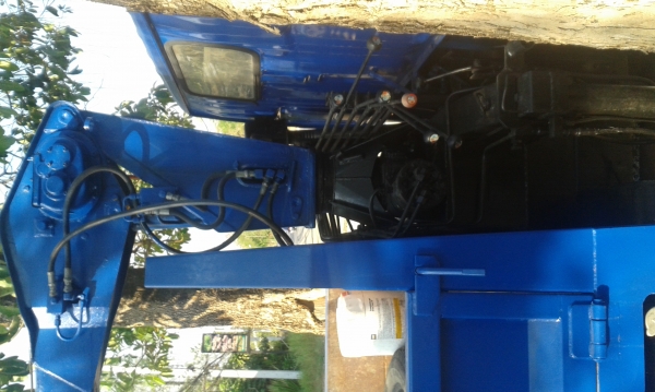 รถหกล้อติดเครน