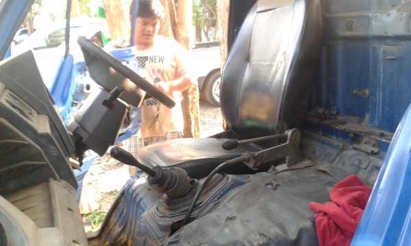 รถหกล้อติดเครน