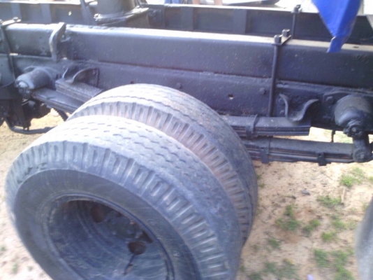 ISUZU TL 88 HP หกล้อดั๊มพ์ กระบะดั๊มพ์เหล็กขาด 3-4 คิวความยาว 3.20 เมตรสภาพสวยดีพร้อมบรรทุกได้เลย เครื่องแรงดีไม่มีเยิ้ม หัวเก๋งสวยบางเดิมไม่มีผุภายในเก๋งคอนโซลครบพร้อม พวงมาลัยธรรมดา ช่วงล่างเดิมๆคัชซีไม่มีบวม คานหน้ากับเฟืองท้าย 5 น็อต ยางสภาพดี 65\% พร้