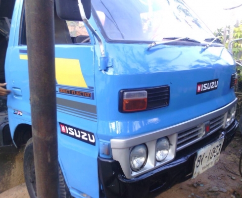 ISUZU TL 88 HP หกล้อดั๊มพ์ กระบะดั๊มพ์เหล็กขาด 3-4 คิวความยาว 3.20 เมตรสภาพสวยดีพร้อมบรรทุกได้เลย เครื่องแรงดีไม่มีเยิ้ม หัวเก๋งสวยบางเดิมไม่มีผุภายในเก๋งคอนโซลครบพร้อม พวงมาลัยธรรมดา ช่วงล่างเดิมๆคัชซีไม่มีบวม คานหน้ากับเฟืองท้าย 5 น็อต ยางสภาพดี 65\% พร้