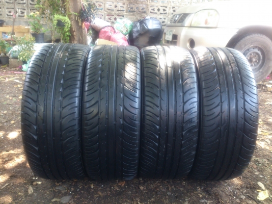 ขายแม็กCE28  4รู100  ขอบ16  7นิ้ว ET38 พร้อมยางKUMHO 205/45R16  ยางปี13 ดอกยางเต็มสวยลึกไม่แตกไม่ร้าวไม่กินข้าง  จำนวน 1  ชุด