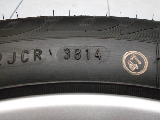 ขายล้อแม็ก New Honda Jazz ขอบ 15 พร้อมยาง Goodyear 175/65/15 ป้ายแดงปี 14/เทิร์นได้-ใส่,ส่งฟรีค่ะ