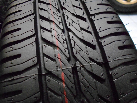 ขายล้อแม็ก New Honda Jazz ขอบ 15 พร้อมยาง Goodyear 175/65/15 ป้ายแดงปี 14/เทิร์นได้-ใส่,ส่งฟรีค่ะ