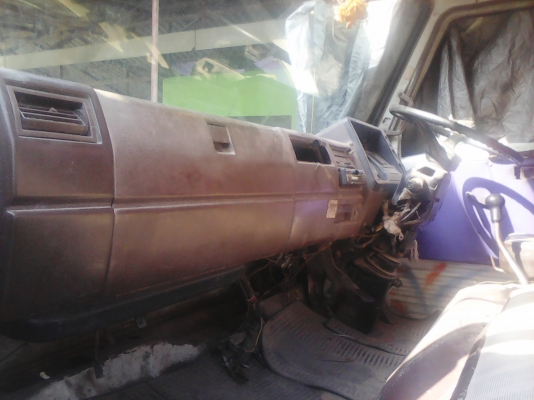 หกล้อ HINO FB112-117แรง รถห้างปี38 สภาพดีเดิมช่วงล่างใหญ่ เกียร์ ร็อคกี้ ท้ายF ทะเบียนพร้อมโอน