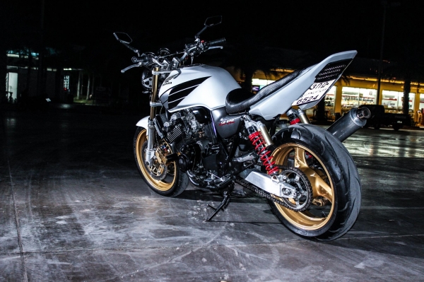 ขาย แลก CB400 tec1 ปี01 แต่งtec3 สำเนาทะเบียน