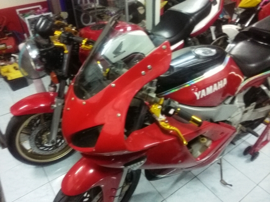 ขายfzr400แต่งr1 ทะเบียนแท้ ราคา65000 บิดยกแรงๆเลยคับ สนใจโทร0933486650 บีคับ