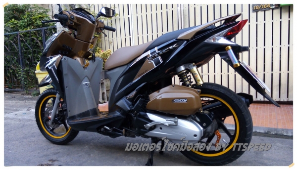 ขาย Click 125i idling stop แต่งไฟหน้าโปรเจคเตอร์ LED