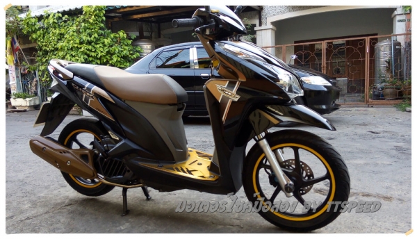 ขาย Click 125i idling stop แต่งไฟหน้าโปรเจคเตอร์ LED