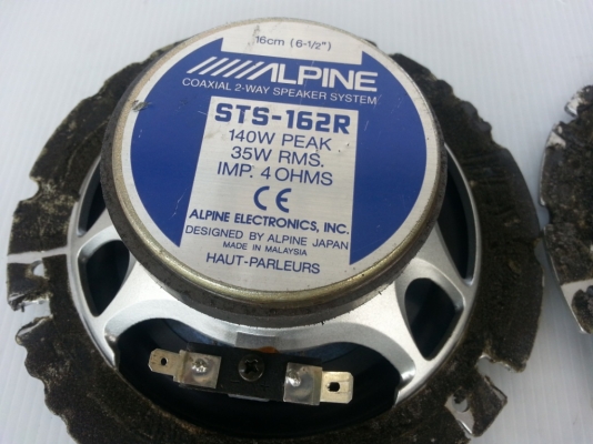 ลำโพงขนาด 6 นิ้ว Alpine STS-162R แกนร่วม 2 ทาง มือ 2 ญี่ปุ่น ลำโพงขนาด 6 นิ้ว Alpine STS-162R แกนร่วม 2 ทาง มือ 2 ญี่ปุ่น