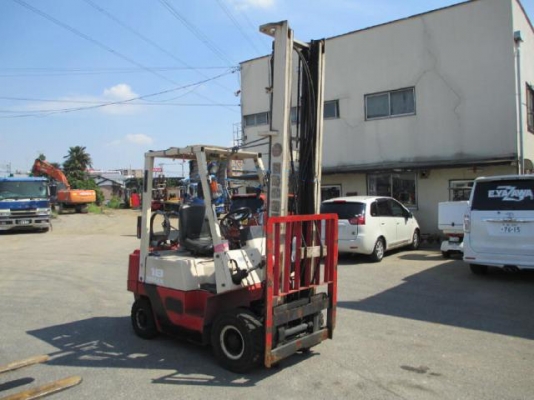ขายรถโฟล์คลิฟท์มือสอง NISSAN รุ่น J01 นำเข้าจากประเทศญี่ปุ่น 100\% ไม่เคยใช้งานในประเทศไทย