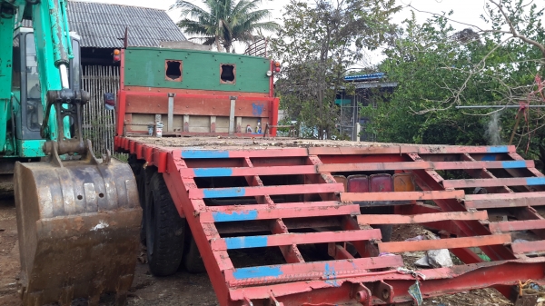 เทรนเลอร์10ล้อ ลากแม๊คโค120ได้(ไม่มีทะเบียน)