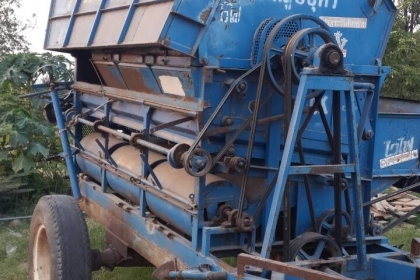 ขายเครื่องสีข้าวแปดฟุตเกษตรพัฒนาจัมโบ้เฟรมหน้า5"ท่อ10"สภาพเดิมไม่ผุพร้อมใช้งานขายถูกๆ65000บาท