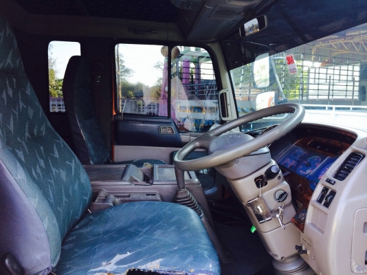 ขายครับ6ล้อ ยาว7เมตร//สวยพร้อมใช้ครับ