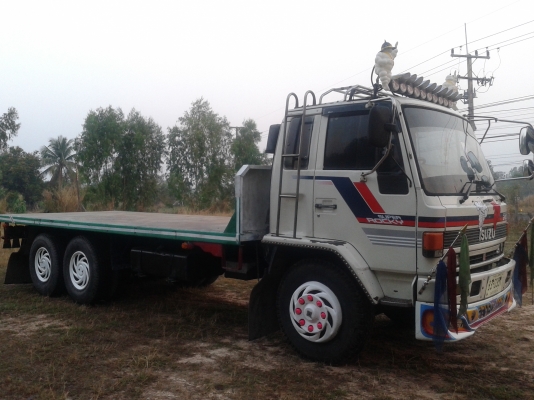 รถอีซูซุ 10 ล้อ พื้นเรียบ FVM 175 แรงม้า. ปี 38 ลดเหลือ 300000 รถอีซูซุ 10 ล้อ พื้นเรียบ FVM 175 แรงม้า. ปี 38 ลดเหลือ 300000