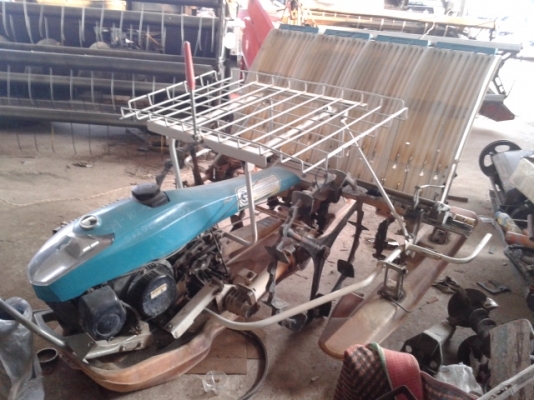 ขายรถดำนา 4แถว