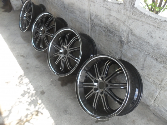 ล้อแม็ก 18นิ้ว 5รู114 สวยๆ 4 วง ราคา 8900 บาท ล้อแม็ก 18นิ้ว 5รู114 สวยๆ 4 วง ราคา 8900 บาท