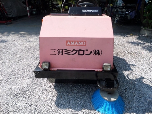 รถกวาดดูดฝุ่น AMANO เครื่อง HONDA 11 แรง สภาพพร้อมใช้
