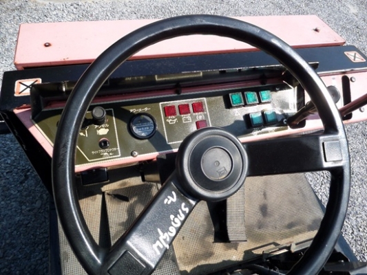 รถกวาดดูดฝุ่น AMANO เครื่อง HONDA 11 แรง สภาพพร้อมใช้