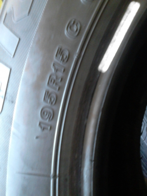 195R15C BRIDGESTONE DURAVIS R611 ปี2012 ชุด 4 เส้น TEL.081-427-3941