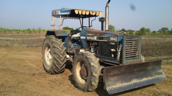 6640NEWHOLLANDสวยกริ๊บ   เดิมๆเลยพร้อมใช้สีไม่เคยทำเครื่องแน่นๆคานหน้าเดิมๆแรงดีมากสนใจ0810076640