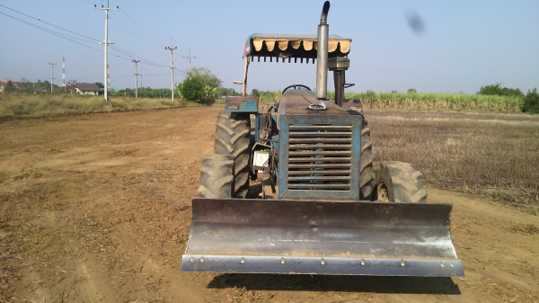 6640NEWHOLLANDสวยกริ๊บ   เดิมๆเลยพร้อมใช้สีไม่เคยทำเครื่องแน่นๆคานหน้าเดิมๆแรงดีมากสนใจ0810076640