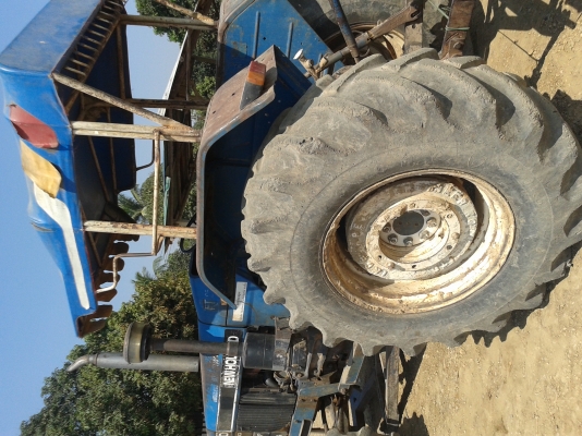 6640NEWHOLLANDสวยกริ๊บ   เดิมๆเลยพร้อมใช้สีไม่เคยทำเครื่องแน่นๆคานหน้าเดิมๆแรงดีมากสนใจ0810076640