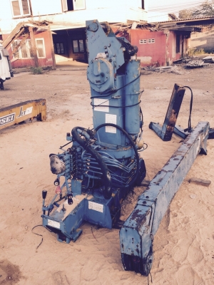 ขาย เครนติดรถ UNIC