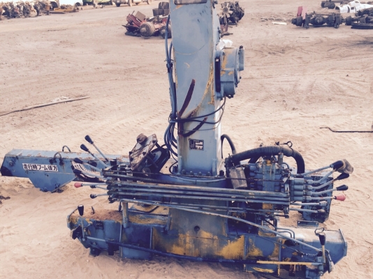 ขาย เครนติดรถ UNIC