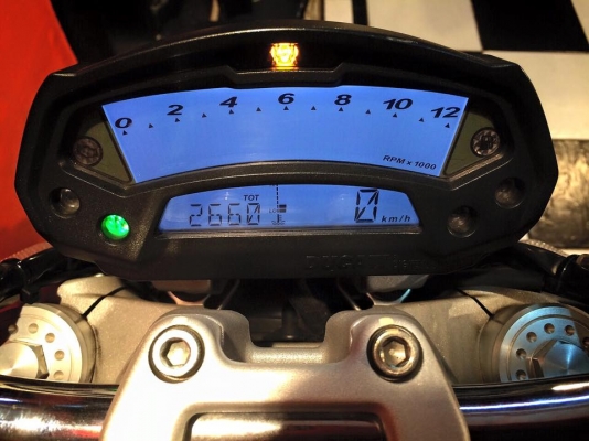 T&amp;T BIKE RAMA2 ราคาเบาๆ 319000 DUCATI M795 ABS ปี2013 วิ่งน้อย2XXXโล ของแต่งตามรูปเลยคับ