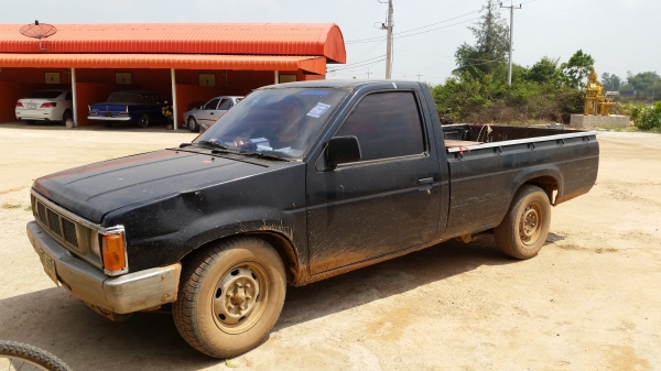 ขายรถกะบะนิสสันบิ๊กเอ็มติดแก๊สLPGสภาพพร้อมใช้ แอร์เย็น ทะเบียนเอกสารพร้อม สนใจ080-6331098