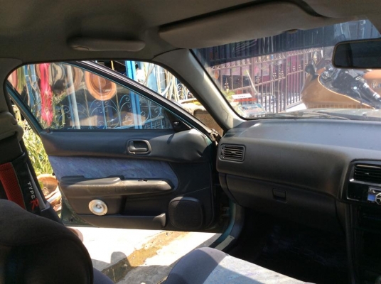 ขายครับ toyota corola 1.5 ท๊อปสุด เกียรธรรมดา ไฟฟ้าทั้งคัน เครื่องเกียรช่วงล่างดีภายในสวยสะอาด พร้อมใช้ แอรหนาวมวิ่งไกลสะบาย สีไม่สวยครับเก็บสี 3ชิ้นจบเลย. ราคา49000 กอล์ฟครับ ดูรถสายไหมวงศกร24ชม