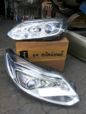 ไฟหน้า FOCUS 1คู่