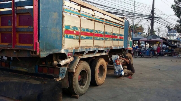 ขาย ไอ้หลง ดั้มพ์ 2 เพลา FN527 MA เครื่อง 6 D16