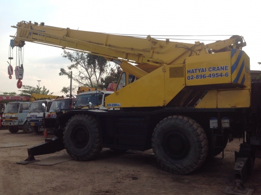 รถเครน25ตัน4ล้อยางพร้อมทะเบียน