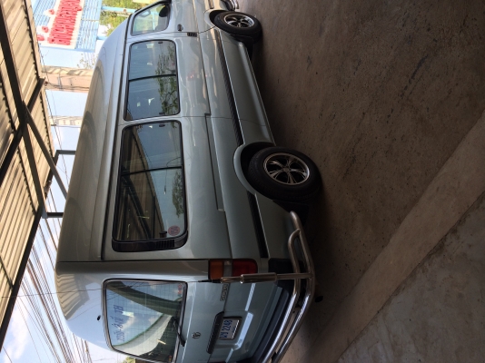 ขายรถตุ้ หลังคาสูง แต่ง VIP ปี2004 เครื่อง 3000