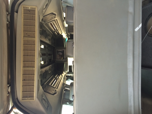 ขายรถตุ้ หลังคาสูง แต่ง VIP ปี2004 เครื่อง 3000