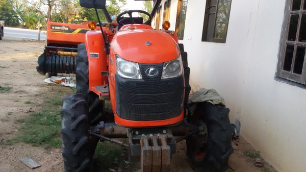 ขายรถไถL3608สภาพสวยมากขนาดยังไม้ได้ล้างยังสวยนนาดนี้ไมขึ้นแค่450ช.ม.ราคา285000บาท ตัวปล่าวไม้เคยไถไม้เคยปั่นนาเป็นรถอัดฟางครับสนใจโทร0813655997อำพร พาเจริญ ขายรถไถL3608สภาพสวยมากขนาดยังไม้ได้ล้างยังสวยนนาดนี้ไมขึ้นแค่450ช.ม.ราคา285000บาท ตัวปล่าวไม้เคยไถไม้เคยปั่นนาเป็นรถอัดฟางครับสนใจโทร0813655997อำพร พาเจริญ