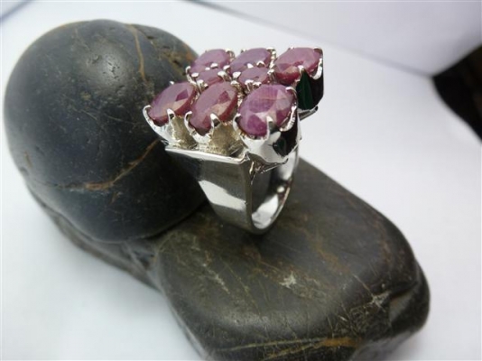 แหวนเงินพลอยทับทิมแท้