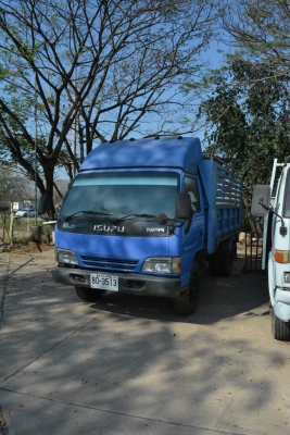 ISUZU NQR 130 hp กระบะดั้ม