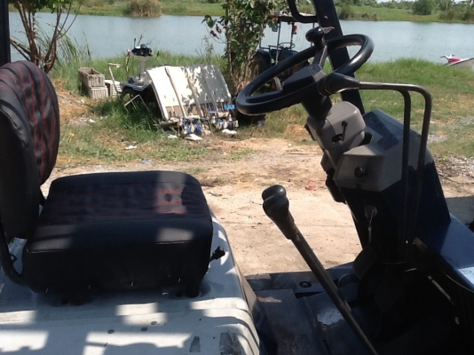 รถยกkomutsu 1.5ตัน สภาพดีมากๆ พร้อมใช้งานยางใหม่