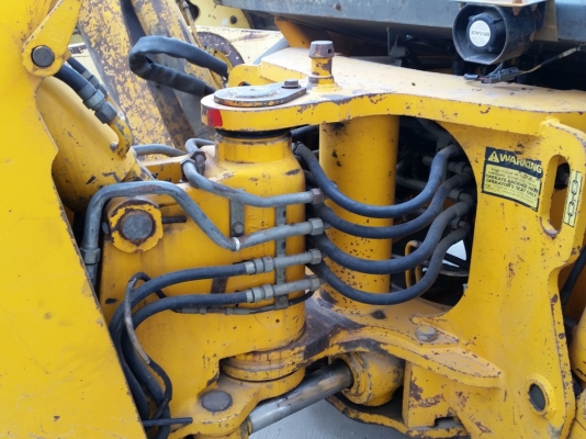 ขาย รถตักหน้าขุดหลัง JCB 215S สภาพสวย นำเข้าจากประเทศสหรัฐอเมริกา 2 เพลา ไม่เคยใช้งานในไทย มีให้เลือก 3 คัน ขาย รถตักหน้าขุดหลัง JCB 215S สภาพสวย นำเข้าจากประเทศสหรัฐอเมริกา 2 เพลา ไม่เคยใช้งานในไทย มีให้เลือก 3 คัน