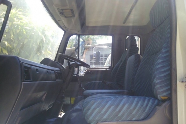 รถฮีโน่ 10 ล้อดั้ม FM3M  240 แรงม้า. ปี 39   สนใจติดต่อ 081 - 6079515