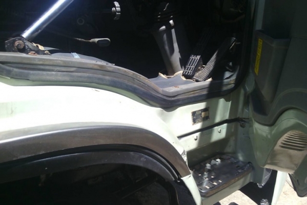 รถฮีโน่ 10 ล้อดั้ม FM3M  240 แรงม้า. ปี 39   สนใจติดต่อ 081 - 6079515