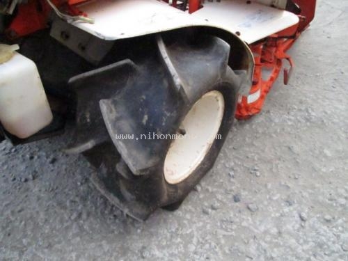 รถเกี่ยวข้าวเดินตาม KUBOTA HF52 รหัสสินค้า : 80802285 หรือเพิ่มเติมไดที่ www.nihonmono.com รถเกี่ยวข้าวเดินตาม KUBOTA HF52 รหัสสินค้า : 80802285 หรือเพิ่มเติมไดที่ www.nihonmono.com
