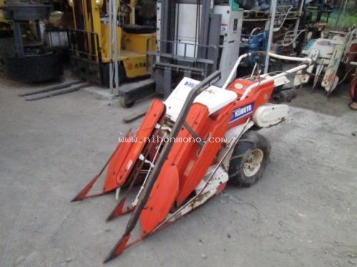 รถเกี่ยวข้าวเดินตาม   KUBOTA   HF50 รหัสสินค้า : 80802288   หรือเพิ่มเติมไดที่ www.nihonmono.com