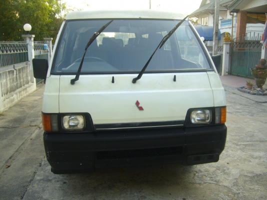 ขายรถตู้ mitsubishi l300 สวยๆๆเดิมๆๆ วิ่งน้อย 83000บ.