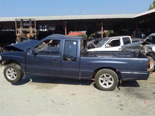 อีซูซุมังกรเเคป ปี95 สีน้ำเงิน ทะเบียนโอนลอยเเยกขายอะไหลทั้งคันมีอีกหลายรุ่น